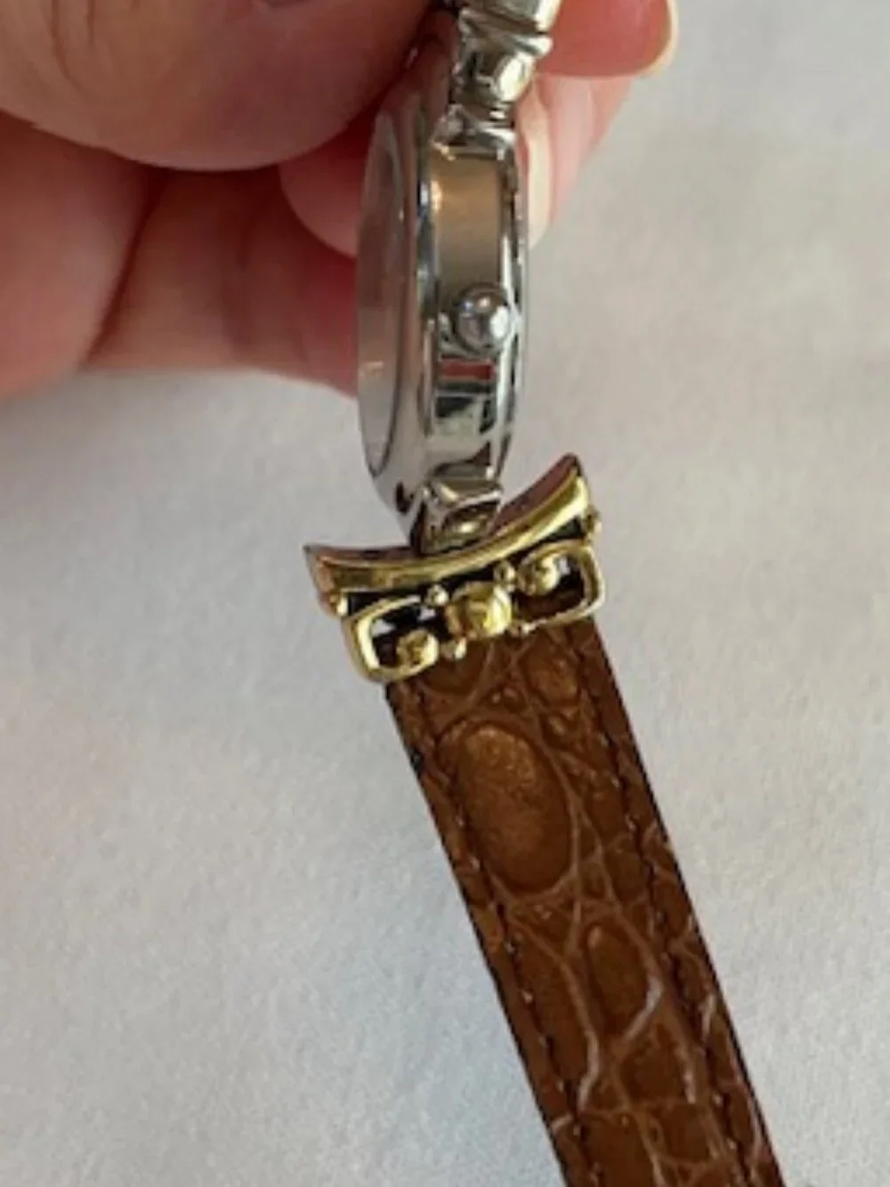 AVON | Two-sided Brown or Black Leather Band Reversible Watch-EUC-NEW Battery